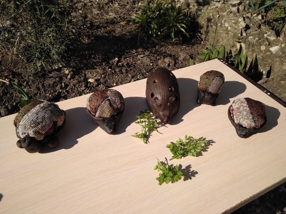 Карандашница и игольницы 
