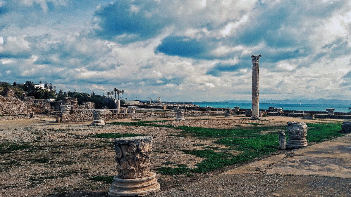 Карфаген и Сиди-бу-Саид. Груда доисторических 🏛️ камней и уютный ...