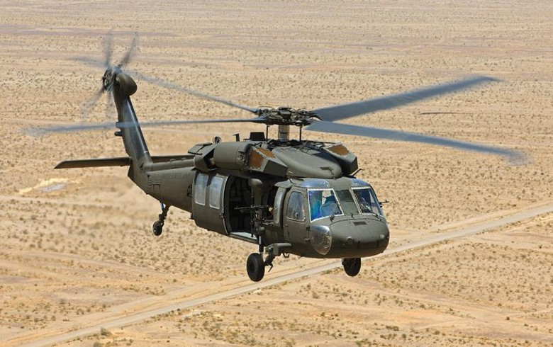 Американские вертолёты Black Hawk получат возможность запускать БПЛА, которые смогут повысить живучесть вертолёта В американской армии успешно провели испытательный запуск беспилотника с борта...