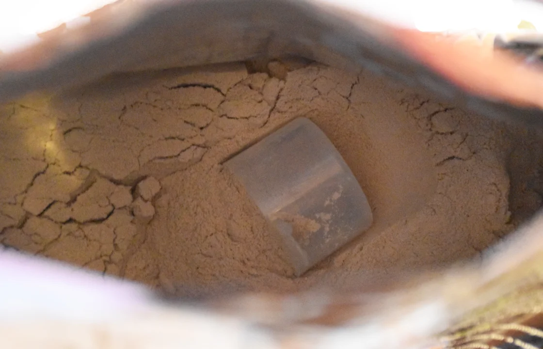 Порошковый протеин. Из чего он? Да какая разница, если работает?