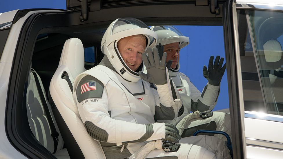 Астронавты NASA 53-летний Даг Херли (Douglas Hurley) и 49-летний Боб Бенкен (Robert Behnken).