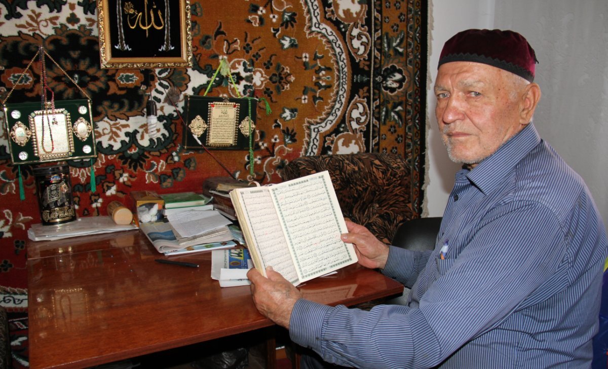 Имам татарской общины станицы Гребенской Юзикеев Ваха-Хаджи Салимгиреевич.