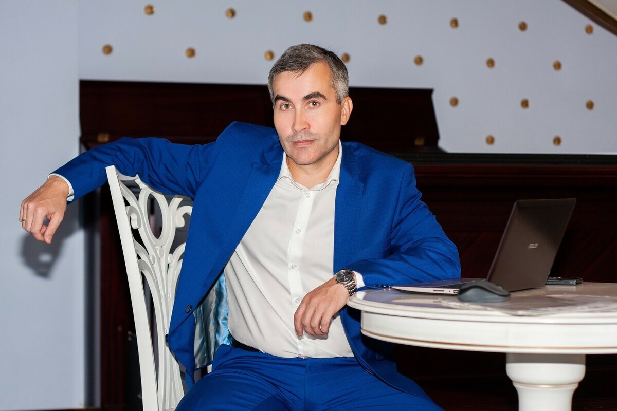 Олег Селифанов