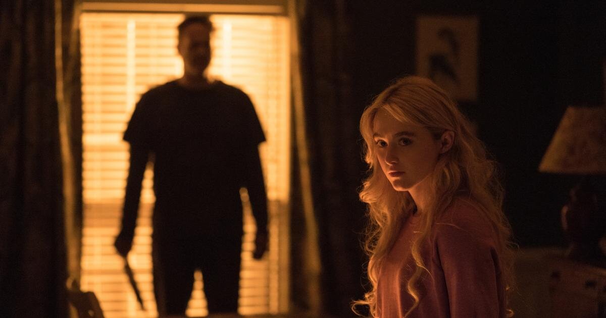shot from "Freaky"/2020/Christopher Landon/Blumhouse Productions, Divide/Conquer/Источник - film.at