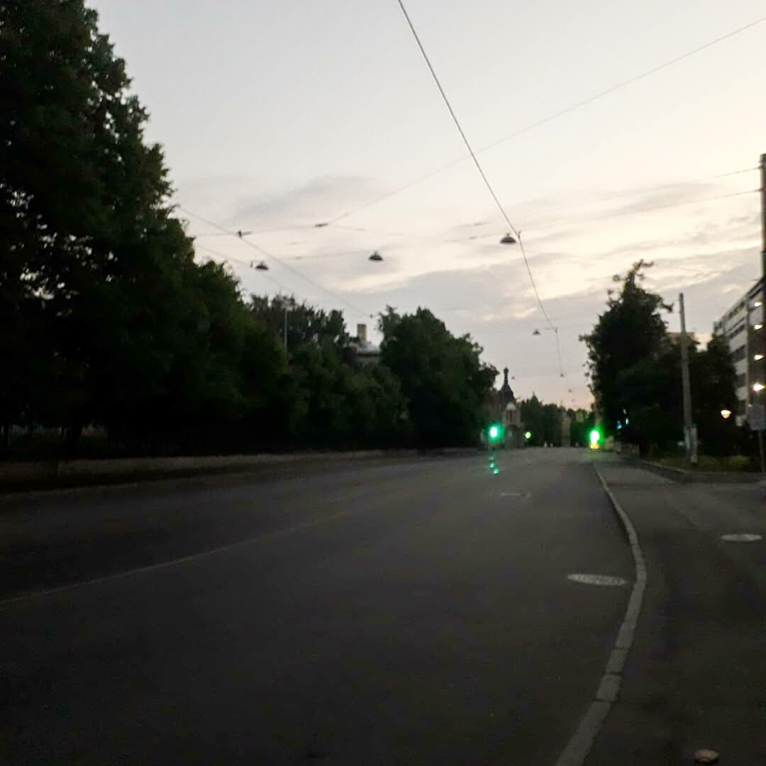 Лето, 3.30 утра или ночи, Старо-Петергофский проспект