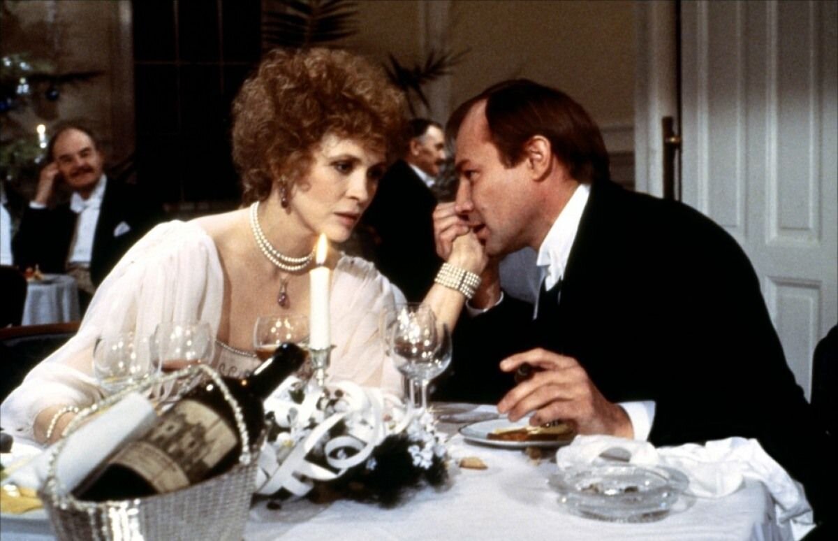 Галантный кавалер с туманными намерениями