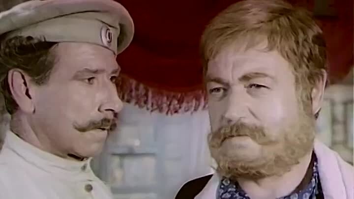 Кулак Кафтанов берет в подкулачники Инютина.  Лучше меня не найдёшь, Михайло Лукич. — Так, ну а воровать сильно будешь? — Не без этого, ежели без утайки. Но только на копейку сворую, а на червонец прибыли принесу. Михайло Лукич, ты бери меня не упускай.