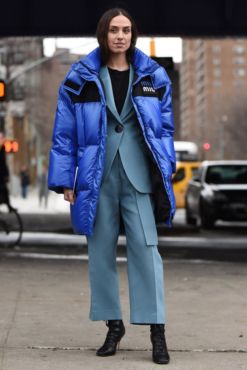 Куртки и пуховики для женщин после 40: как выглядеть модно и стильно