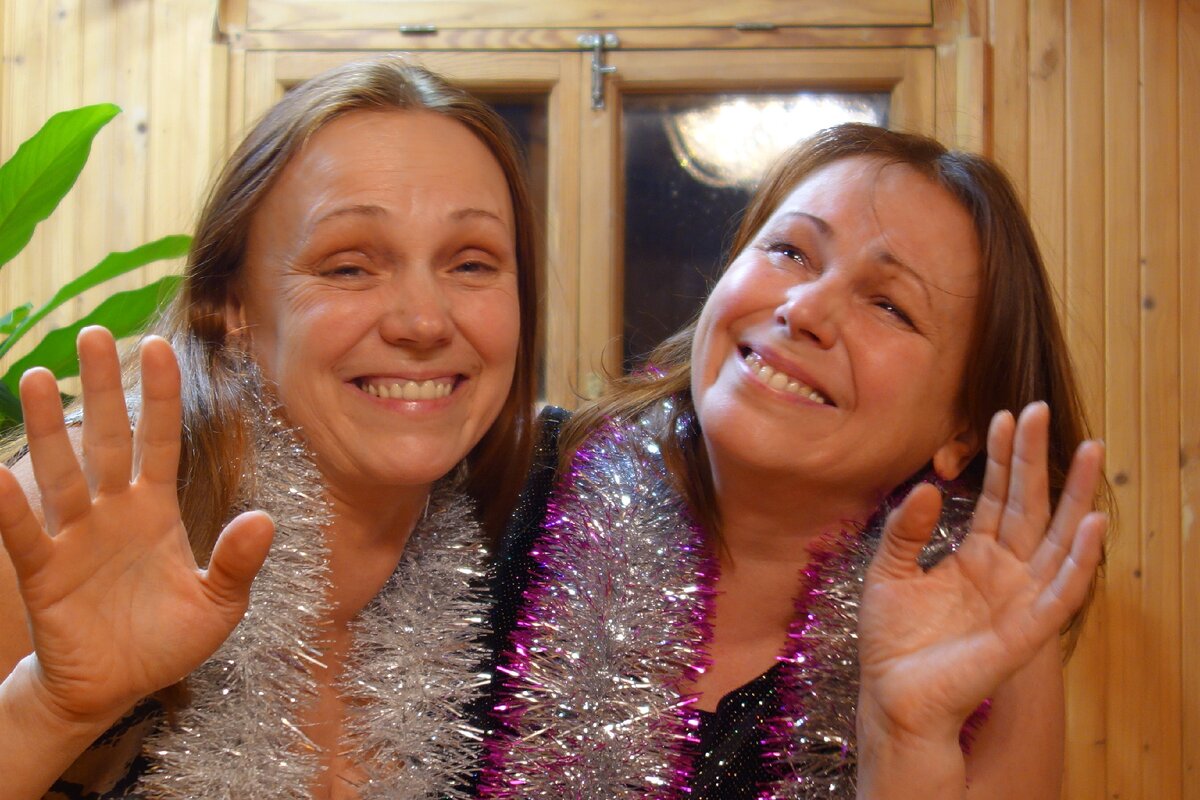 Мы с сестрой встречаем 2020 год.