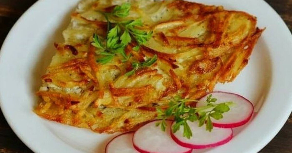Хрустящий картофельный омлет.