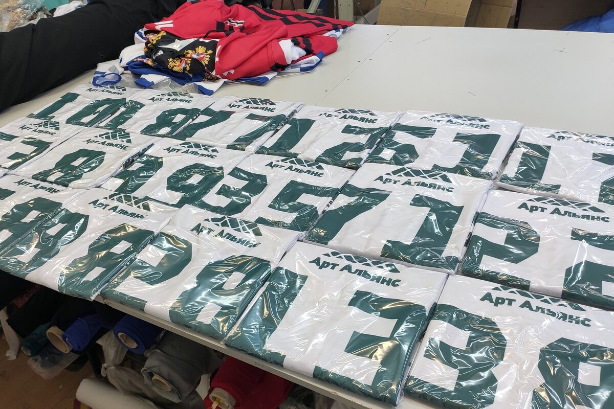 Хоккейный свитер на заказ для команды Yudino, Казань