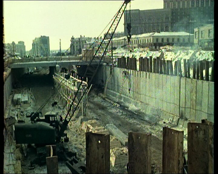 Строится туннель - сносится старая Таганка...