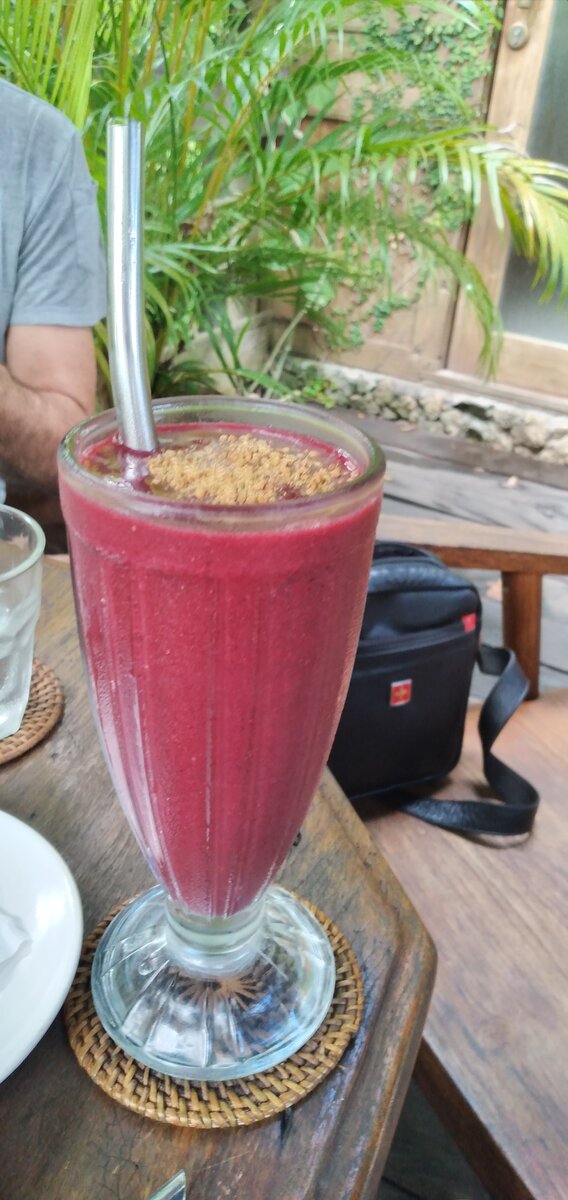 И ягодный смузи