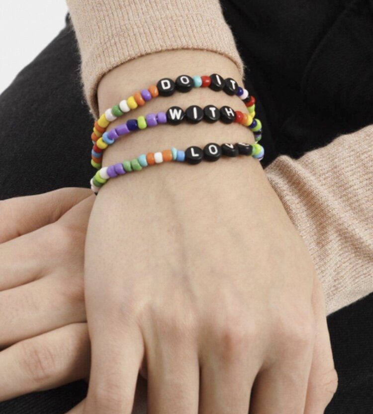 Браслет из бисера 