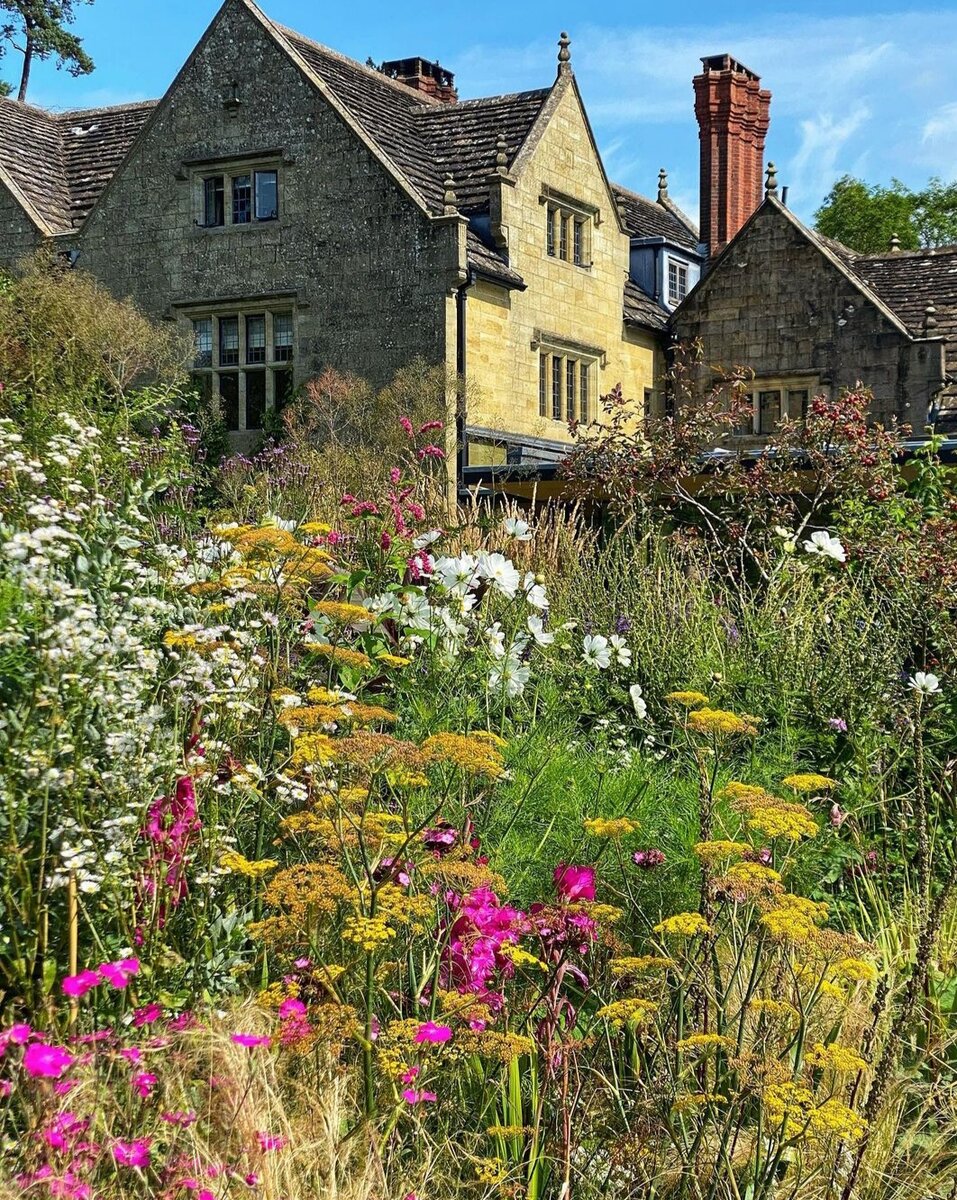 Дом 1598 года. Робинсон жил здесь с 1884 по 1935. 