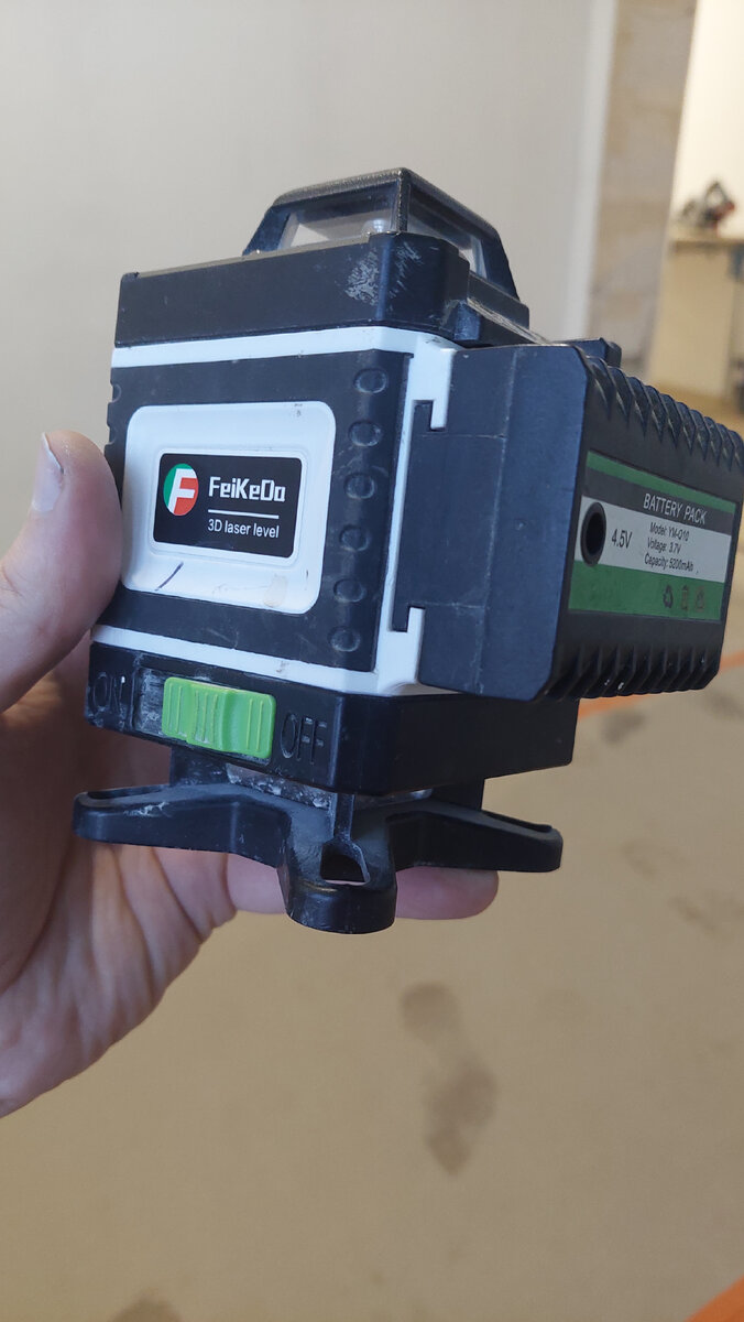 Чё за фирма я так и не запомню и посоветовать не смогу )))