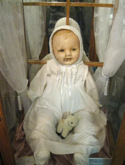 Кукла Мэнди.