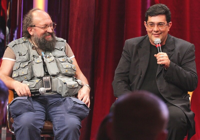 Два символа "Своей Игры"- Анатолий Вассерман и Пётр Кулешов в шоу "Большая Разница", 2009 год.
