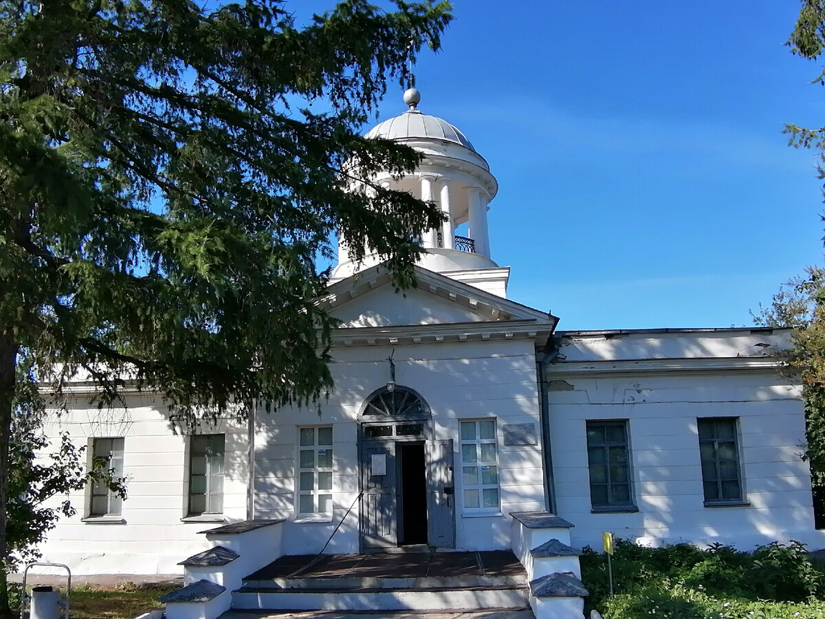 Каменск-Уральский краеведческий музей им. И.Я.Стяжкина находится в бывшем заводоуправлении Каменского завода