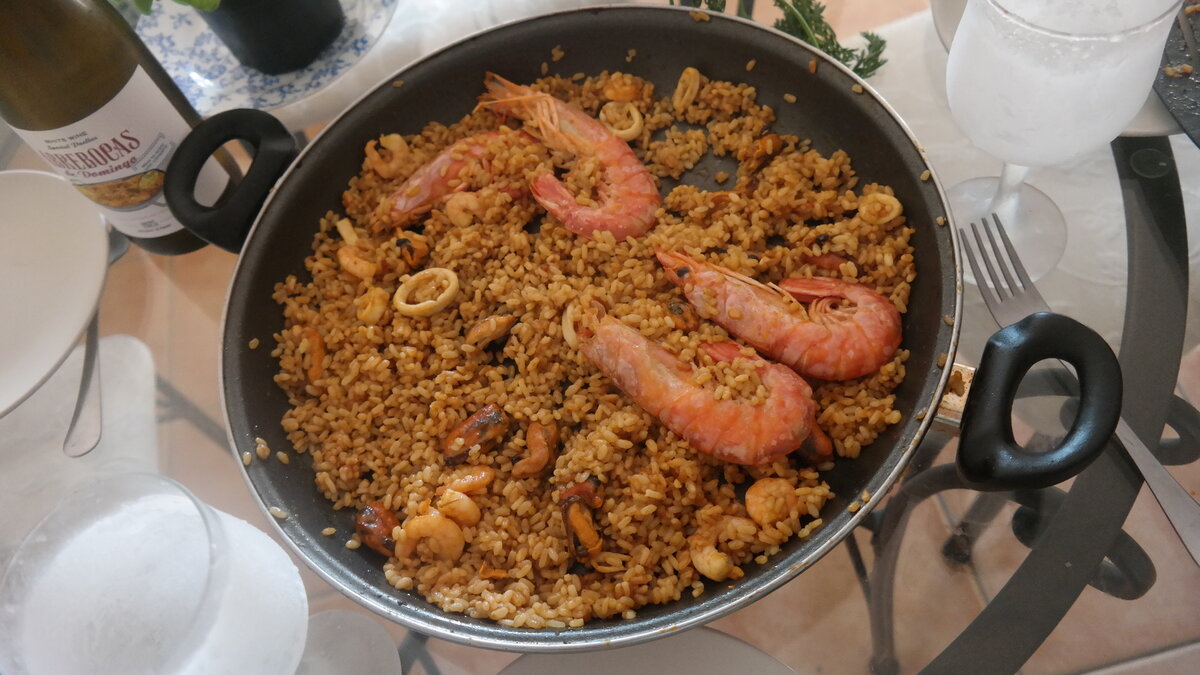 Королевская паэлья мужа