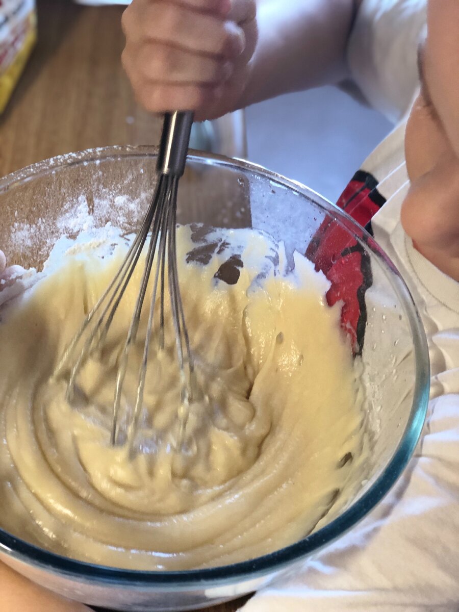 Мне помогает мой любимый помощник 🙂