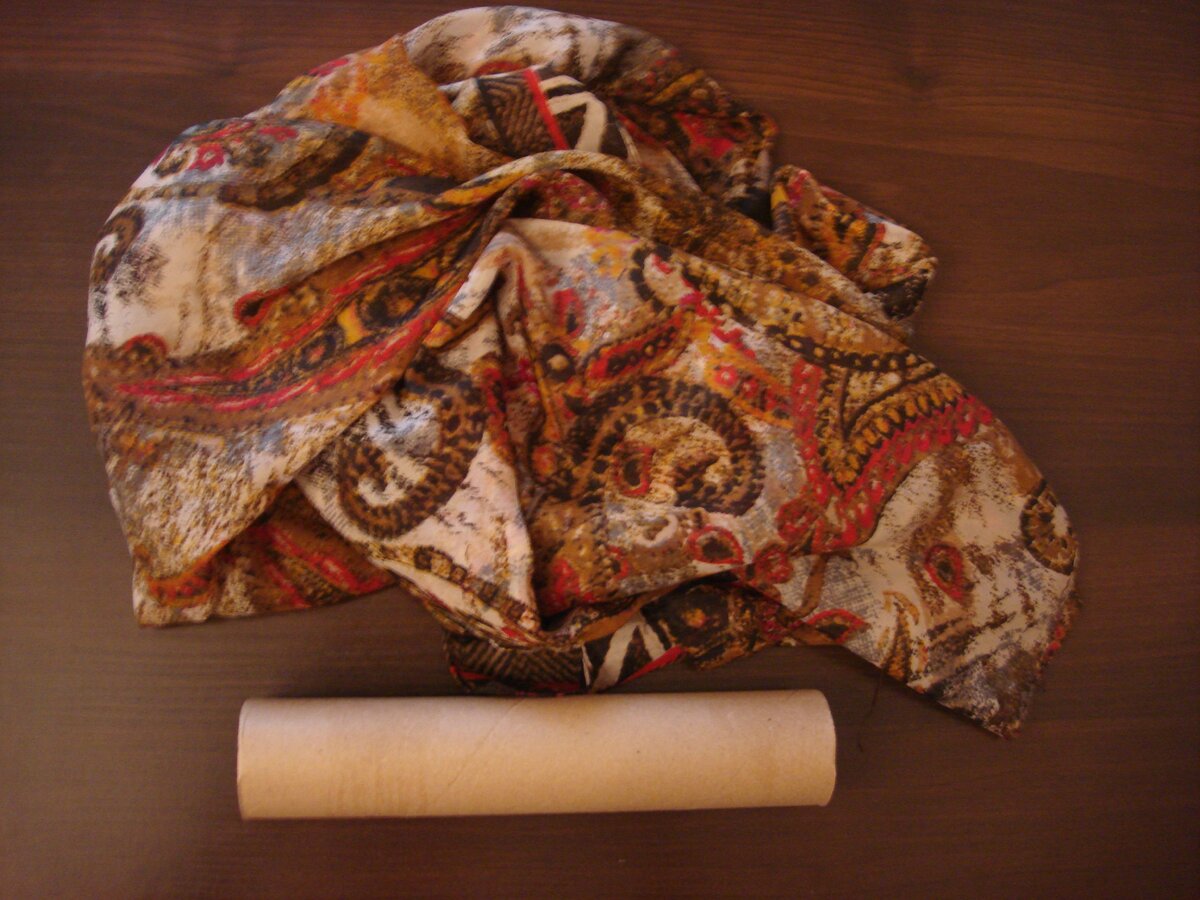 Фото сделано автором (платок, втулка)