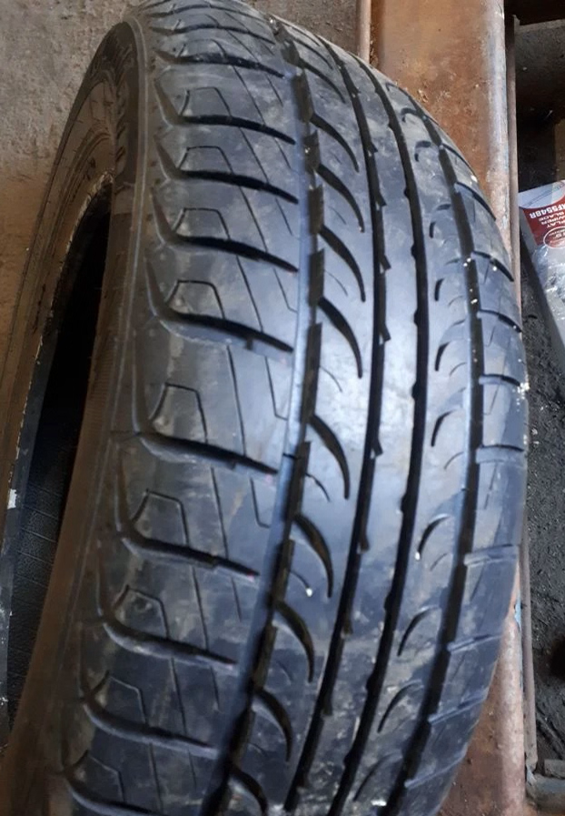 1000 рублей как новая, почему бы не взять? :)