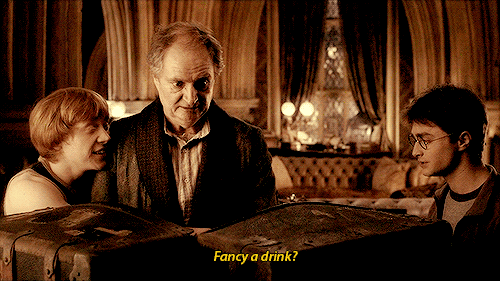 Fancy a drink? - Не хотите чего-нибудь выпить?