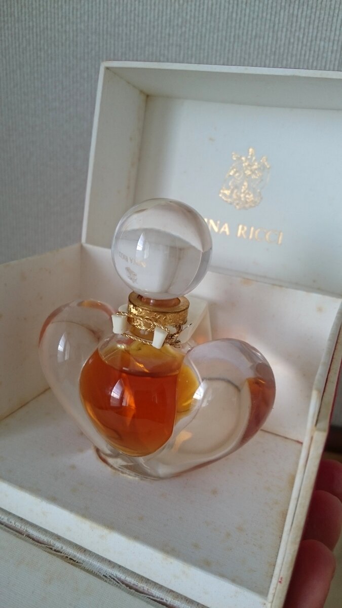 Farouche Nina Ricci духи. Винтаж lalique