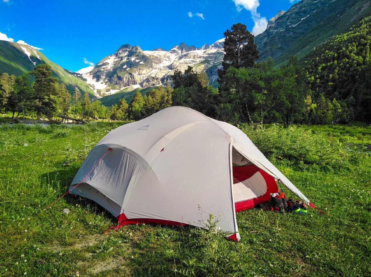 палатки для туристов