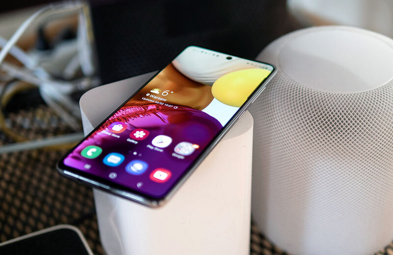 Samsung Galaxy A71 является преемником модели A70, которая была представлена в апреле прошлого года.