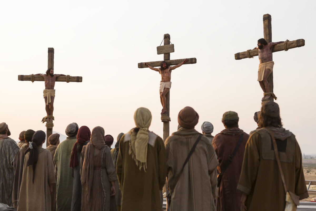 Ladrones crucificados con cristo