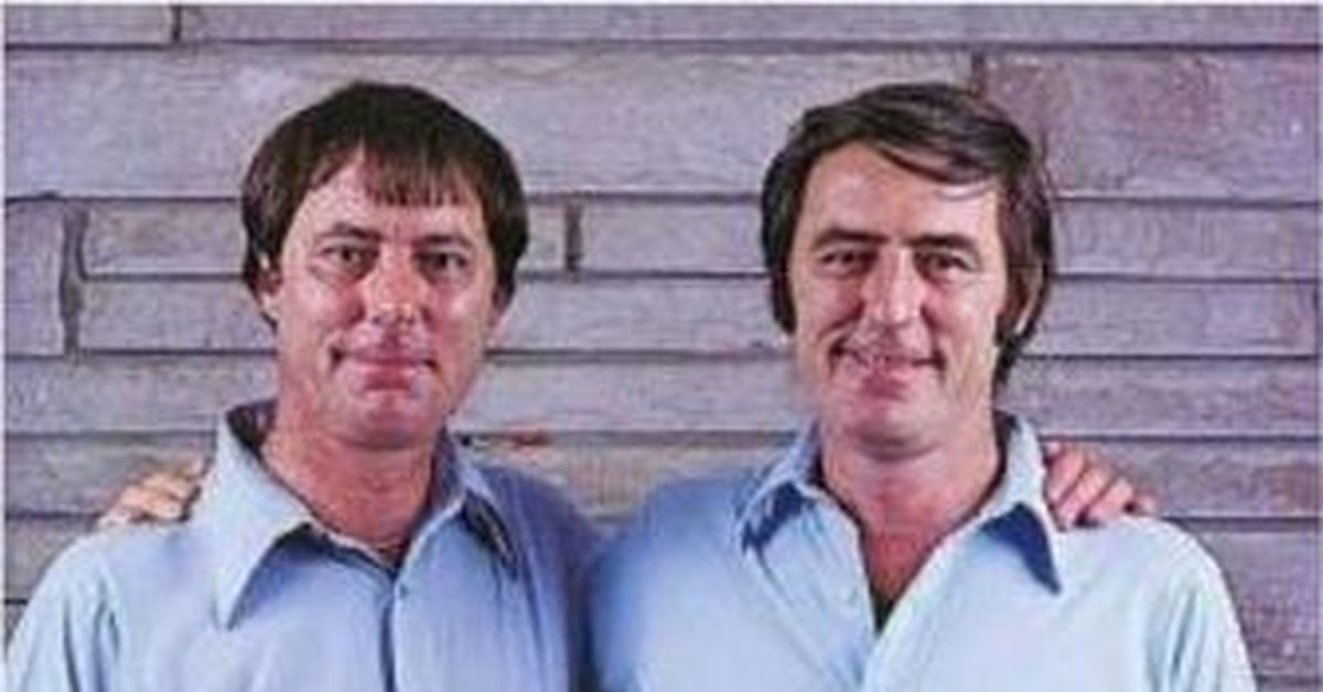 James twinning. Джим Льюис и Джим спрингер. Jim Twins. Джим Льюис и Джим спрингер фото. John and James are identical.