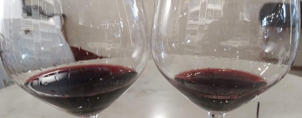 Слева - резерв (купаж), справа мерло