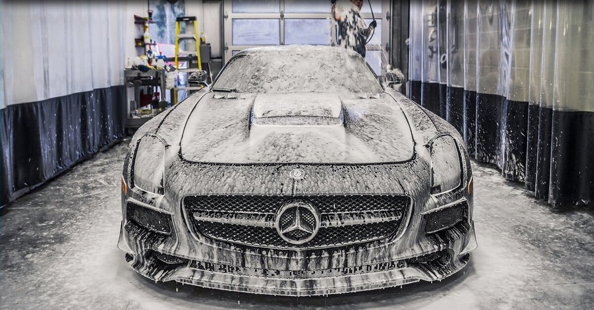 Это красивое фото мерседеса из интернета :)