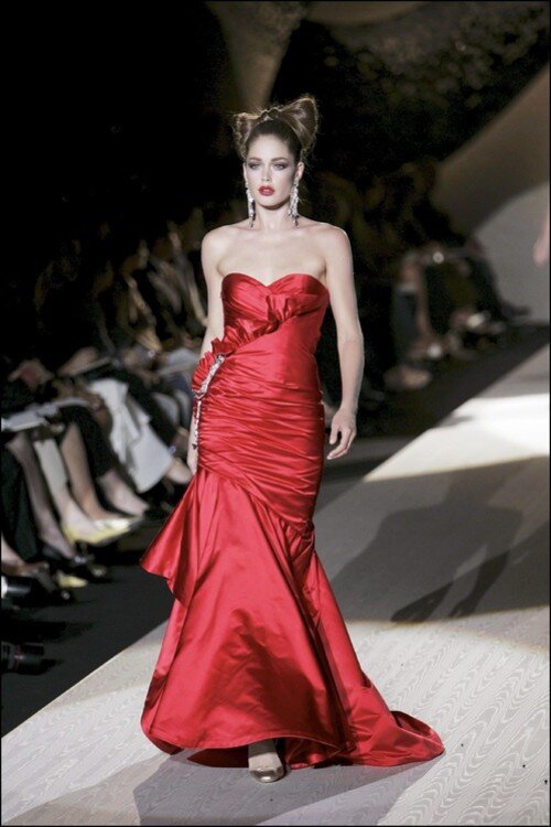 Платье как символ статуса