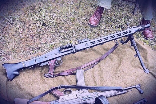 MG 42