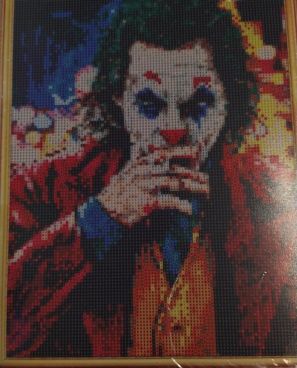 например, у меня она с Джокером) 