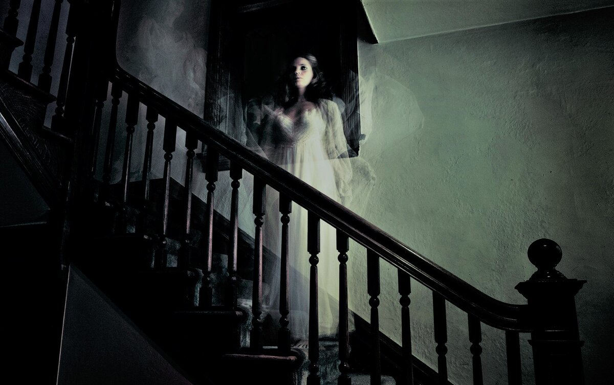 Девушка видеть смерти. Паранормальное явление дом призраков. Жуткие сны с лестницами. Мистический отель.