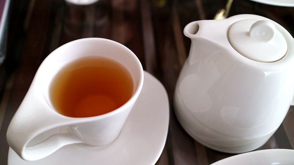 чай нельзя разводить холодной водой