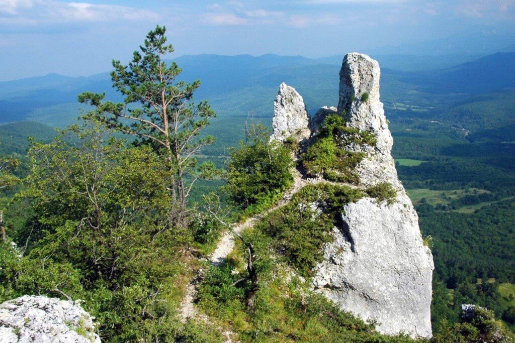 Грот кольцо на хребте уна коз