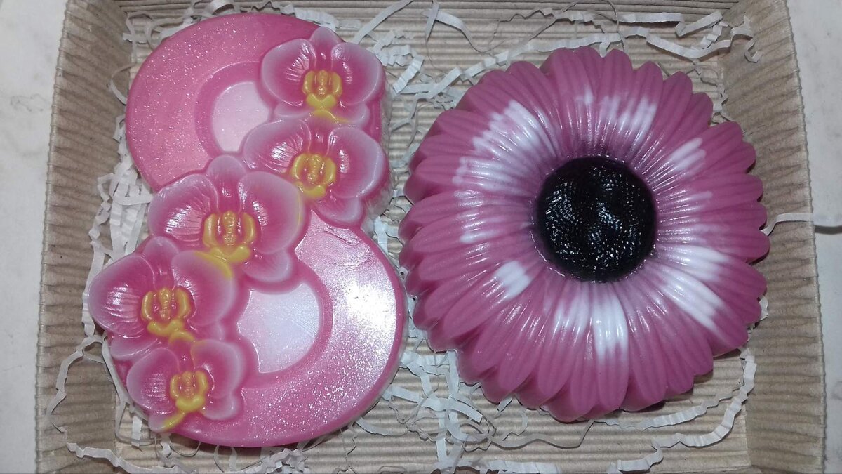 Один из первых наборов, который я сделала лет семь назад. Прощу прощение за качество, но тогда у меня был очень скромный смартфон)