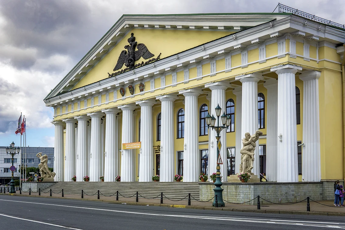 Горный институт в Санкт-Петербурге. Воронихин горный институт в Петербурге. Здание Санкт-Петербургского горного института. Горный институт Воронихин.