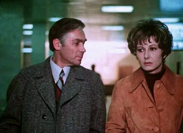 кадр из фильма «Вылет задерживается»