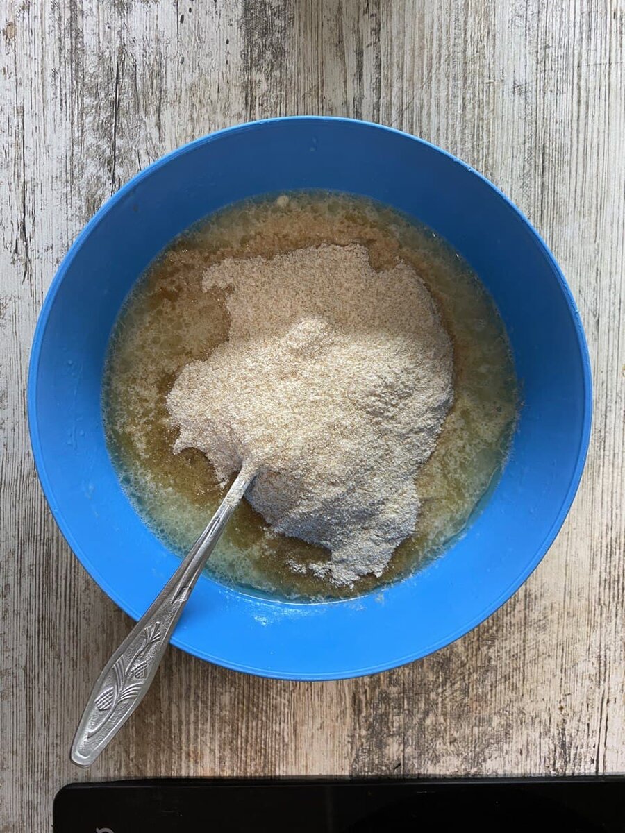 Добавляем муку в последнюю очередь