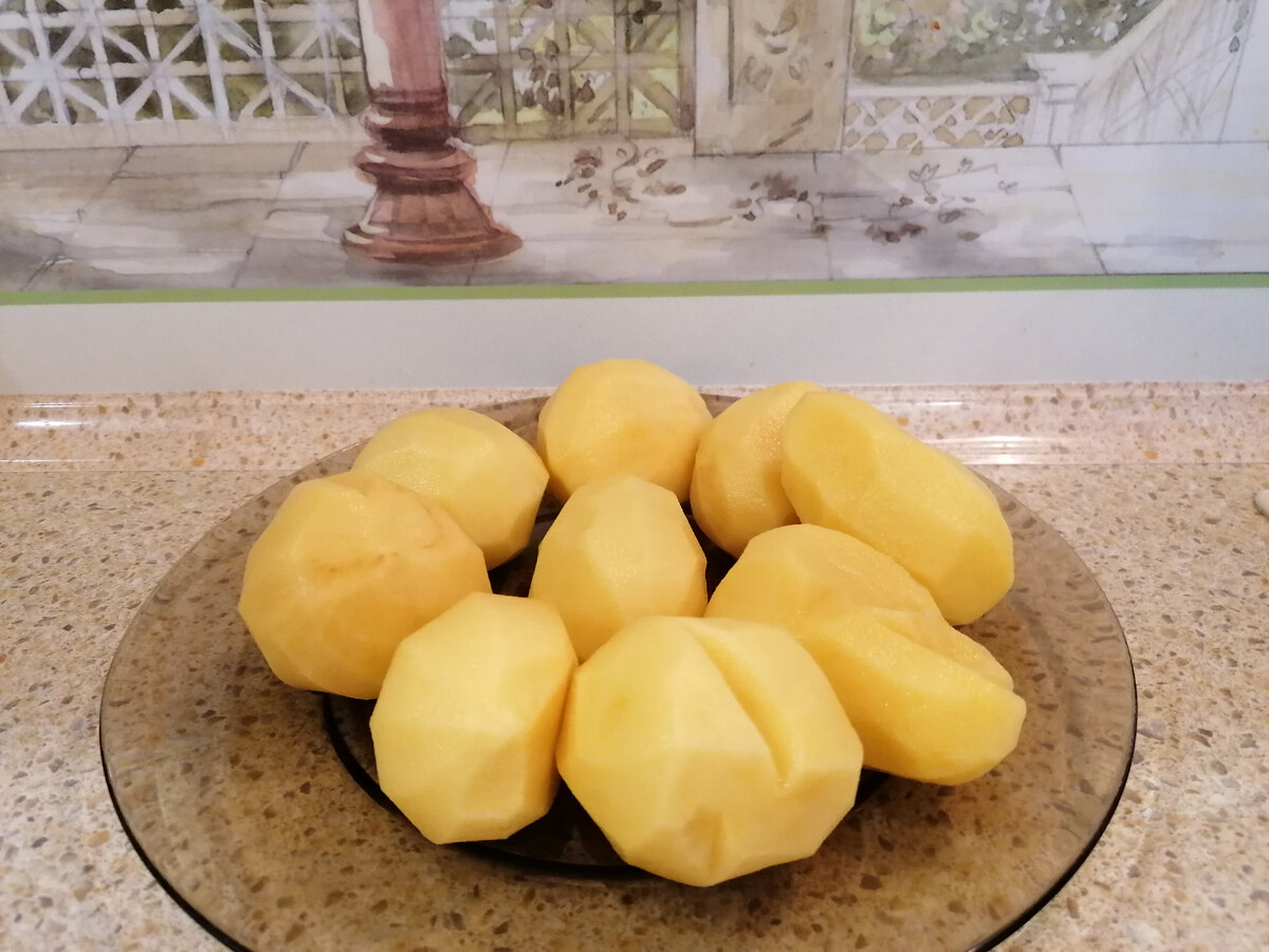 Фото автора. Из килограмма картофеля получается целый противень галушек