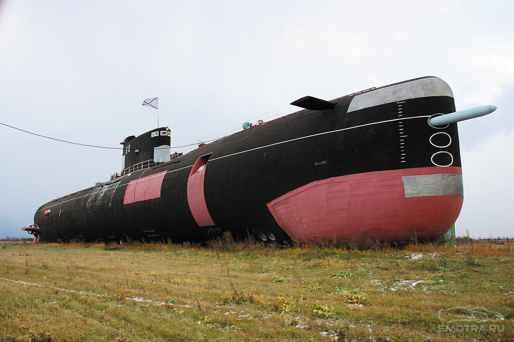 Настоящая подводная лодка в техническом музее АВТОВАЗа