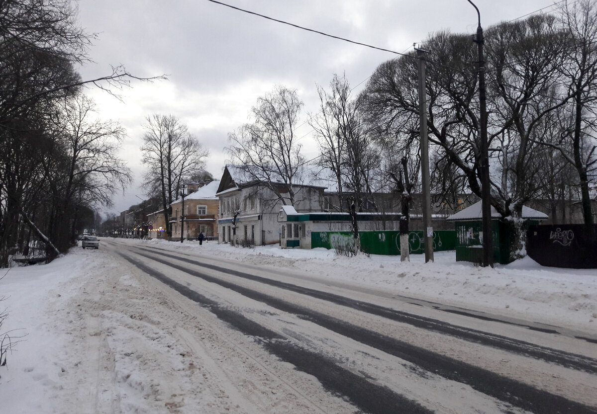 Свежего снега выпало немало, но на велосипеде можно ехать нормально