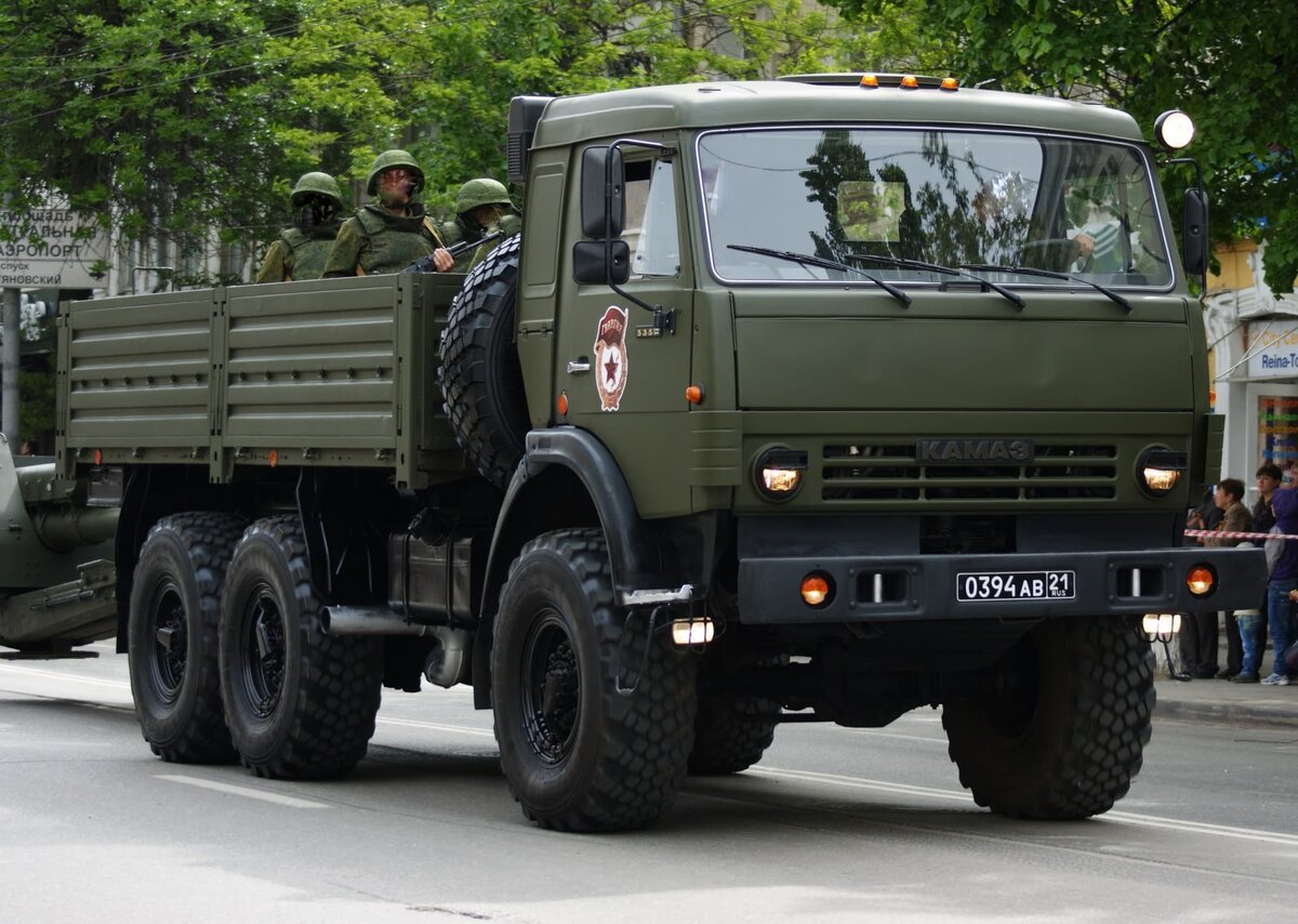 Машина для перевозки военных. КАМАЗ армейский 5350. КАМАЗ-5350 Мустанг.