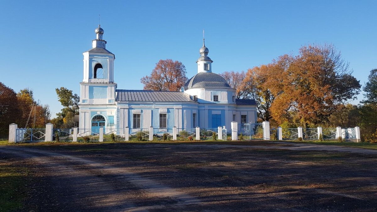 Храм Михаила-Архангела села Малинки. Фото 2022 года.